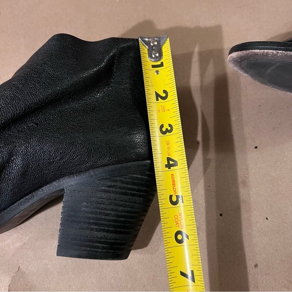 $247 Eileen Fisher Ankle Boots Black Pebbled Leather Peep Toe Women’s US 8.5 - Picture 11 of 11